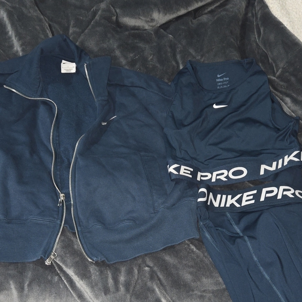 Nike Blue-tone Zip-Up Hoodie/BIKER SHORTS & CROP BRALETTE Bundle